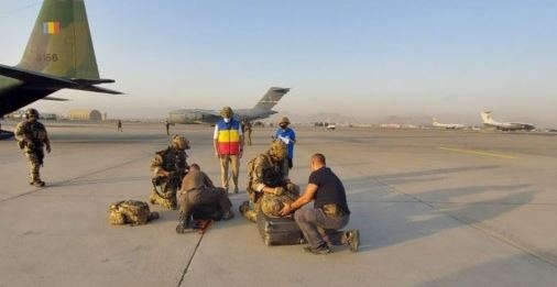 Румънските военновъздушни сили са евакуирали в четвъртък през нощта с